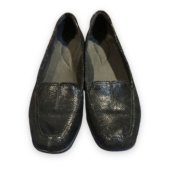 Clarks Leather Loafers Black - Picture 1 of 5